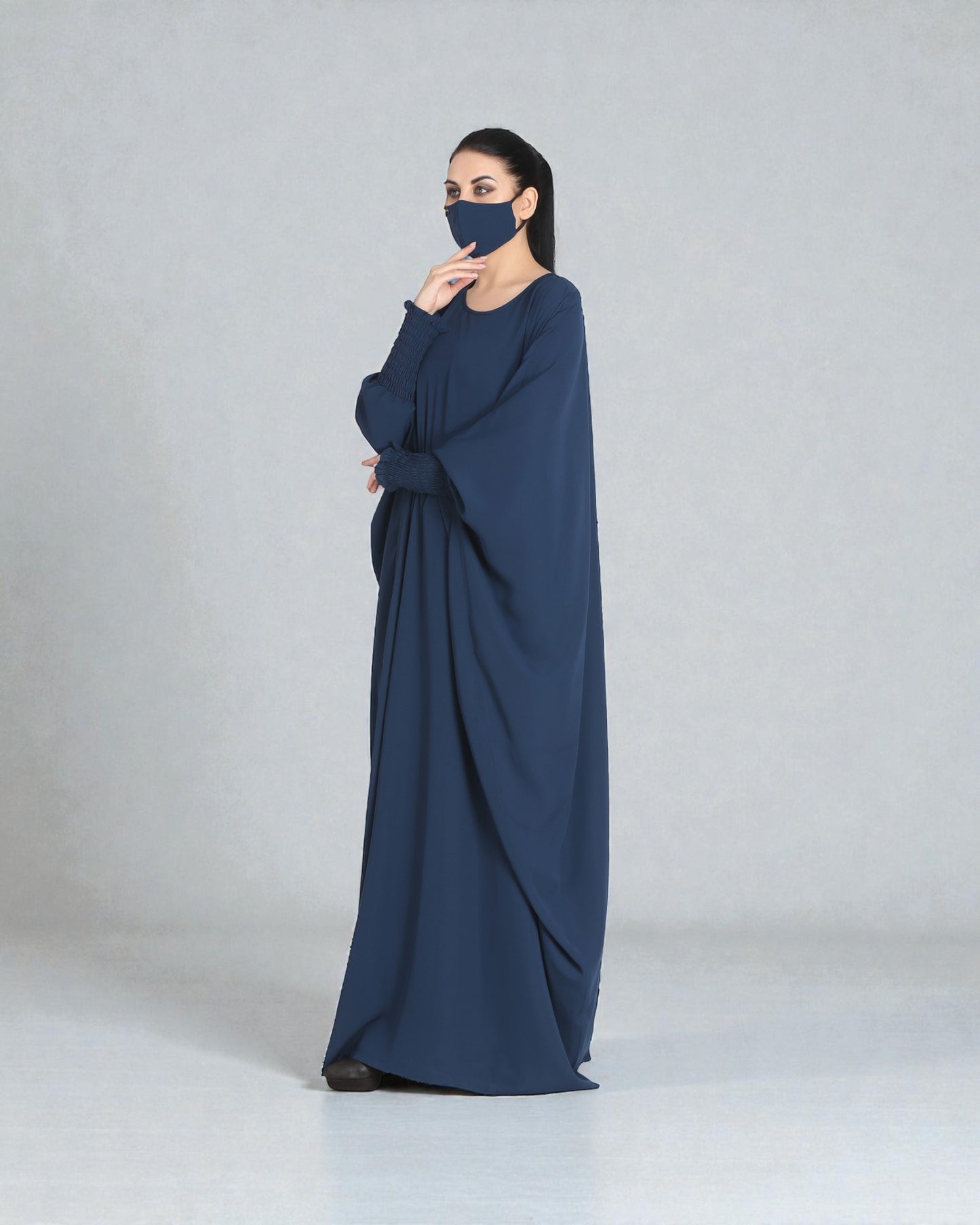Elegant Kaftan With Elasticated Sleeves