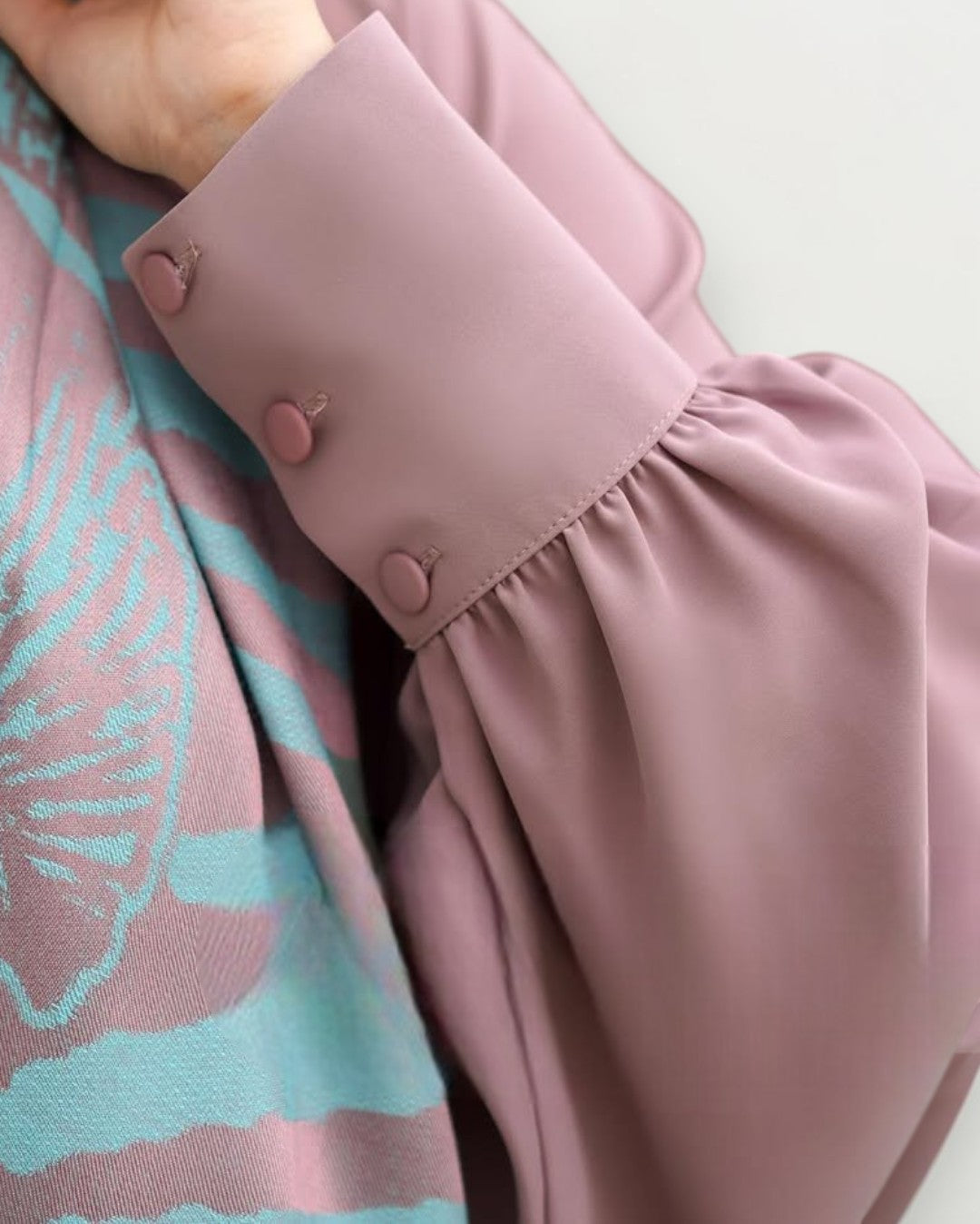 Free Size Burqa With Cuffed Sleeves
