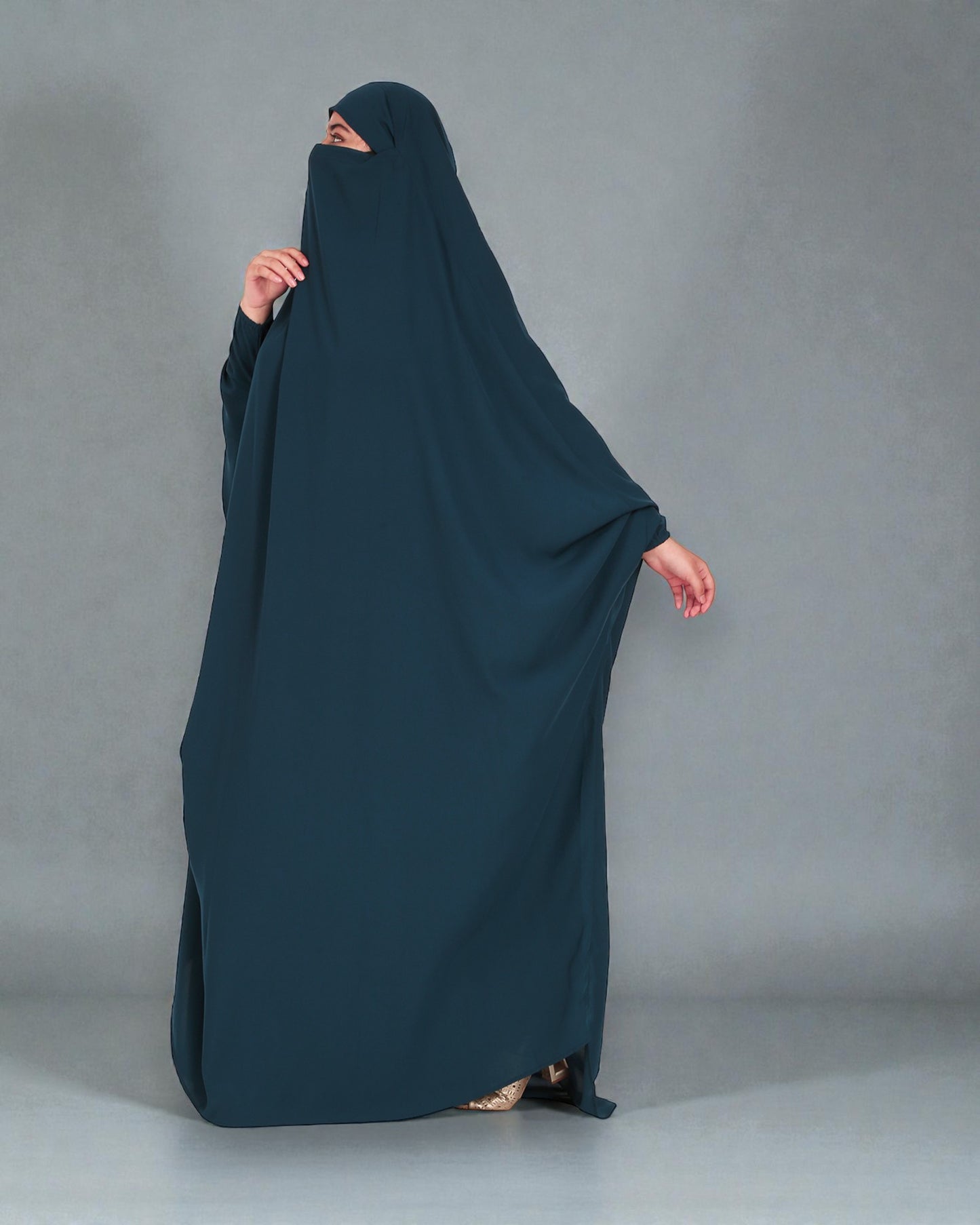 One Piece Jilbab With Adjustable Nose Piece