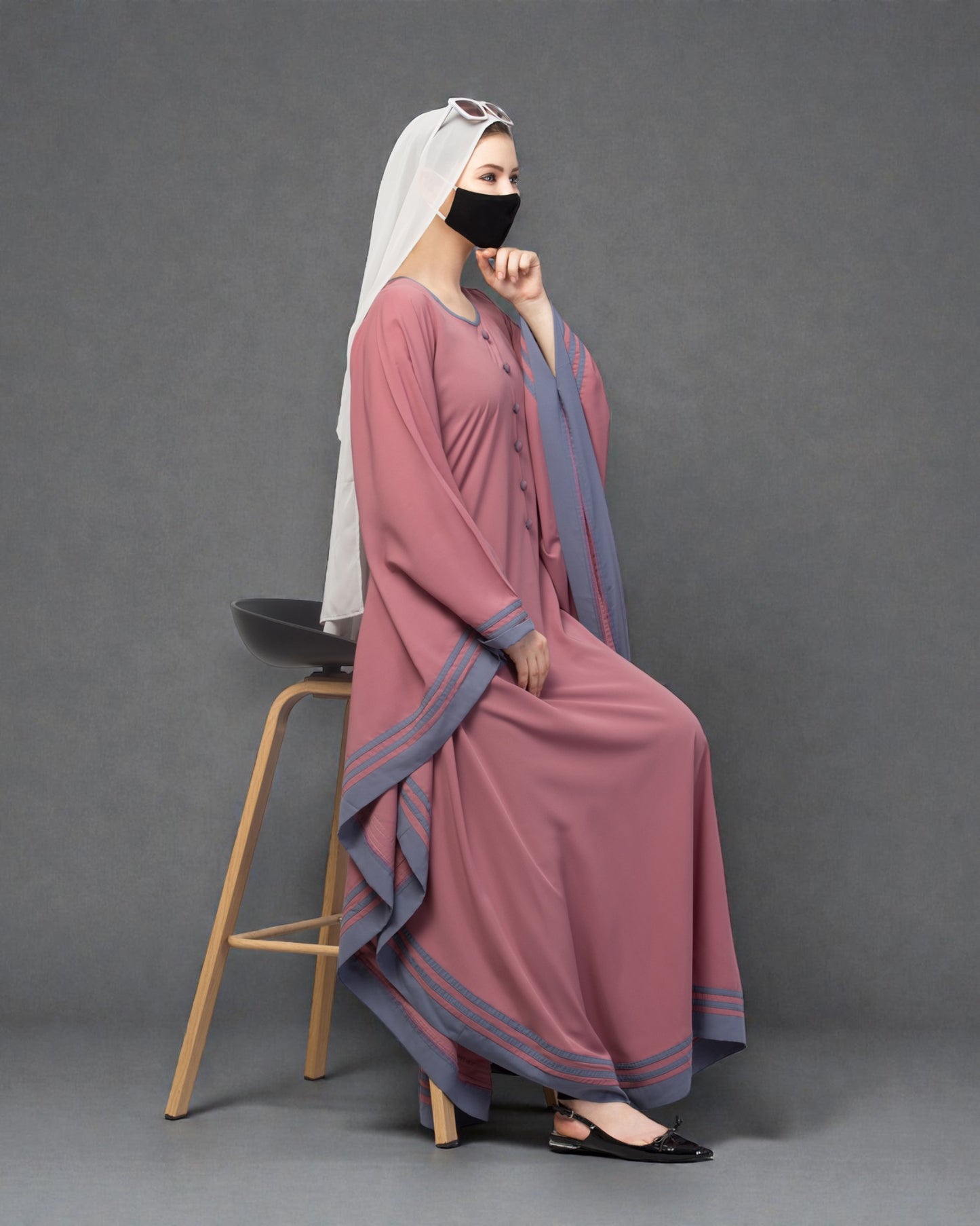 Elegant Kaftan Abaya with contrast striped borders.
