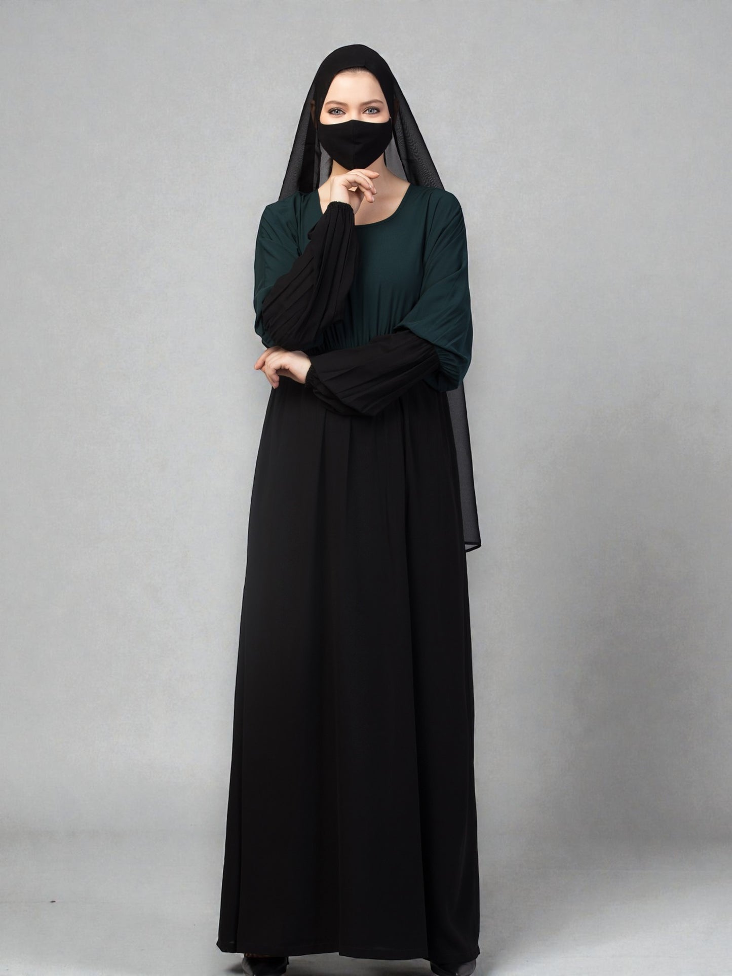 Dual Color Abaya With Designer Sleeves.