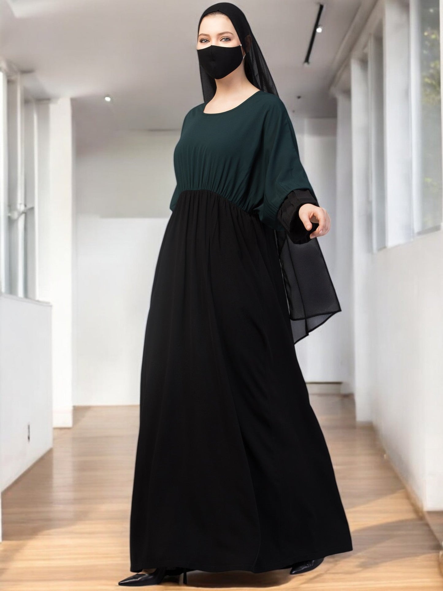 Dual Color Abaya With Designer Sleeves.