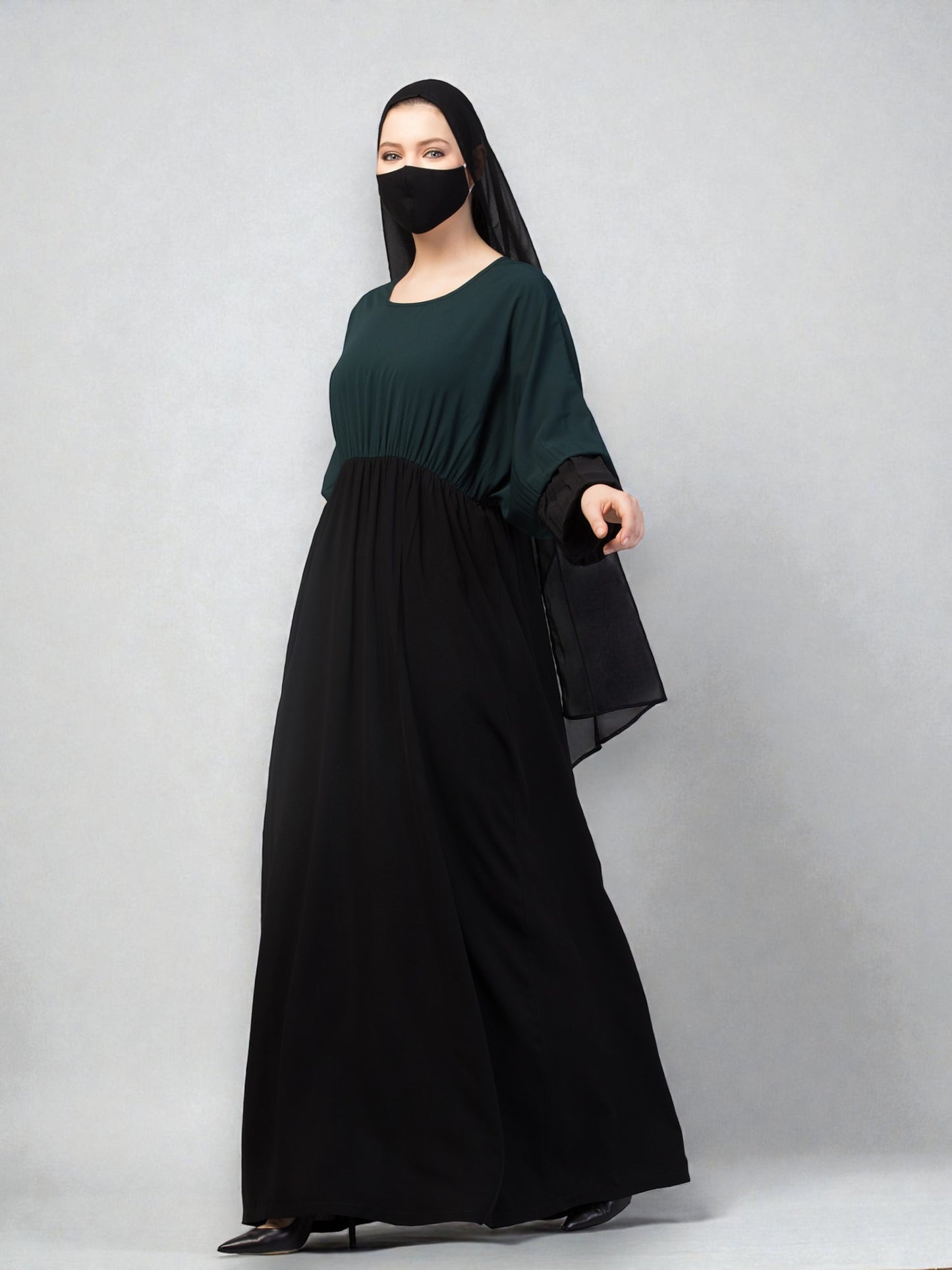 Dual Color Abaya With Designer Sleeves.