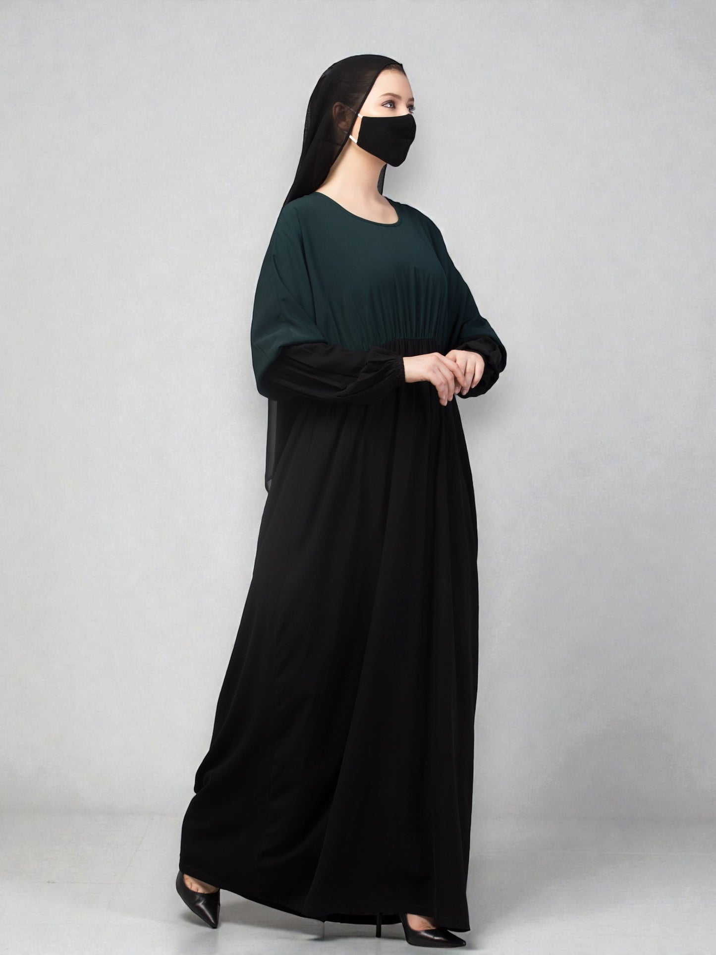 Dual Color Abaya With Designer Sleeves.
