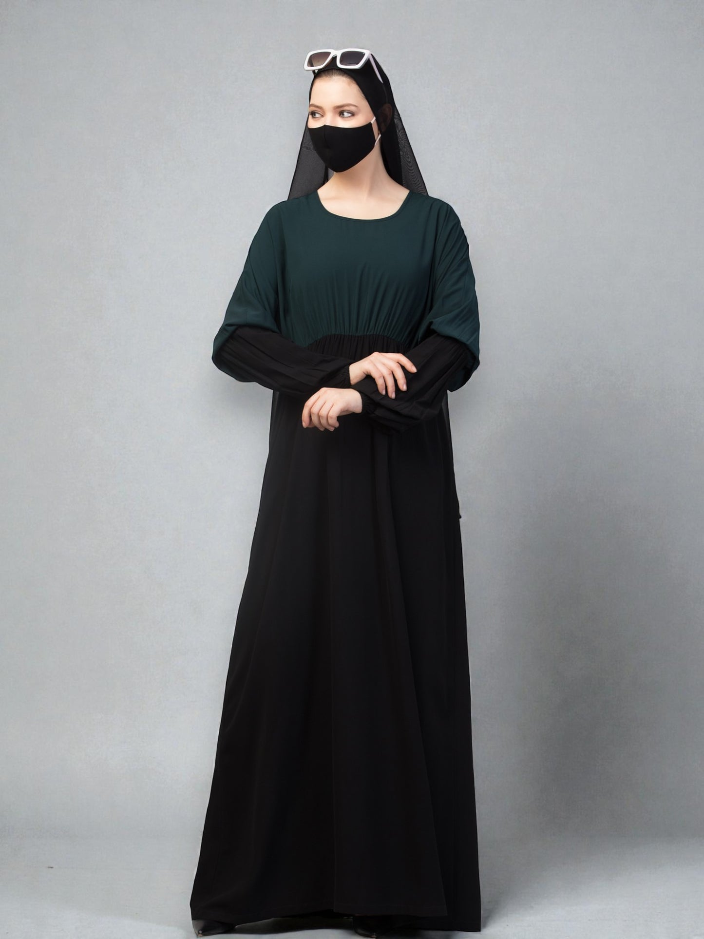 Dual Color Abaya With Designer Sleeves.