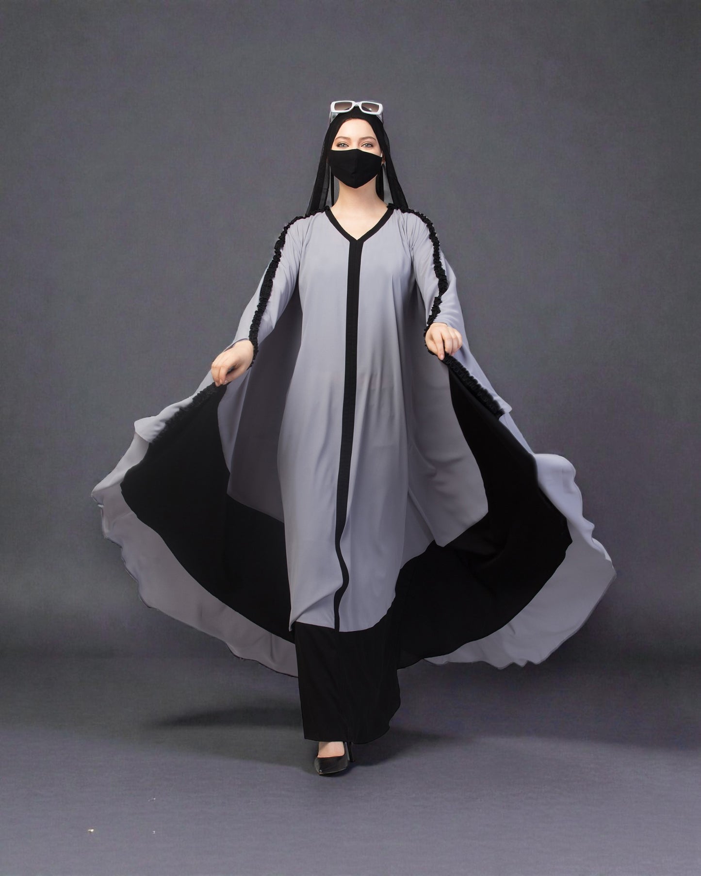 Dual Color Erani Kaftan With Ruffles.