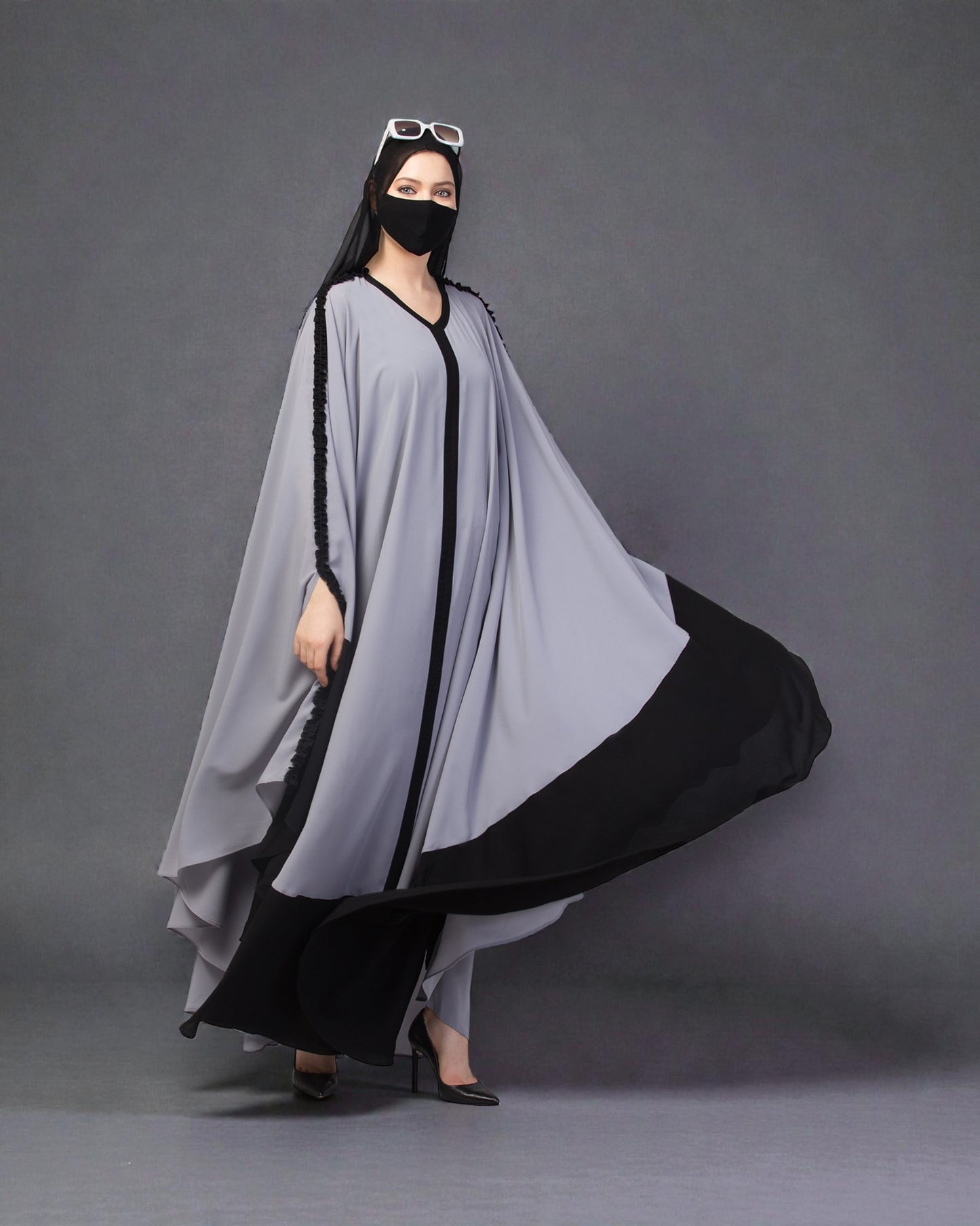 Dual Color Erani Kaftan With Ruffles.