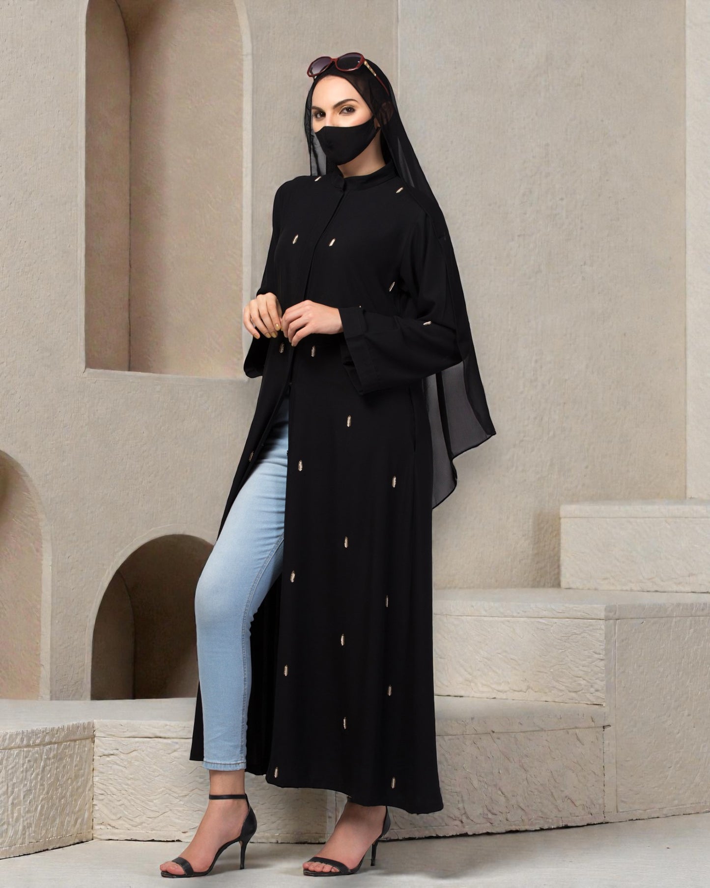 Front Open Abaya: Handwork Embellishments, Kimono Sleeves, and Matching Stole"