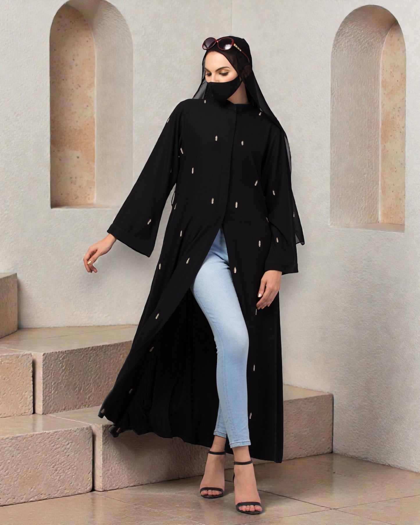 Front Open Abaya: Handwork Embellishments, Kimono Sleeves, and Matching Stole"