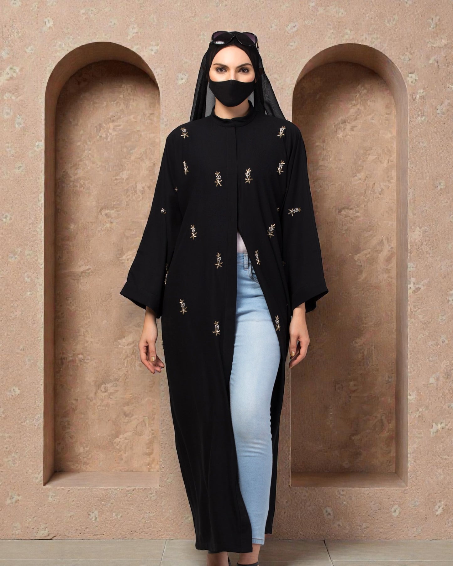 Front Open Abaya: Exquisite Handwork Embellishments and Kimono Sleeves