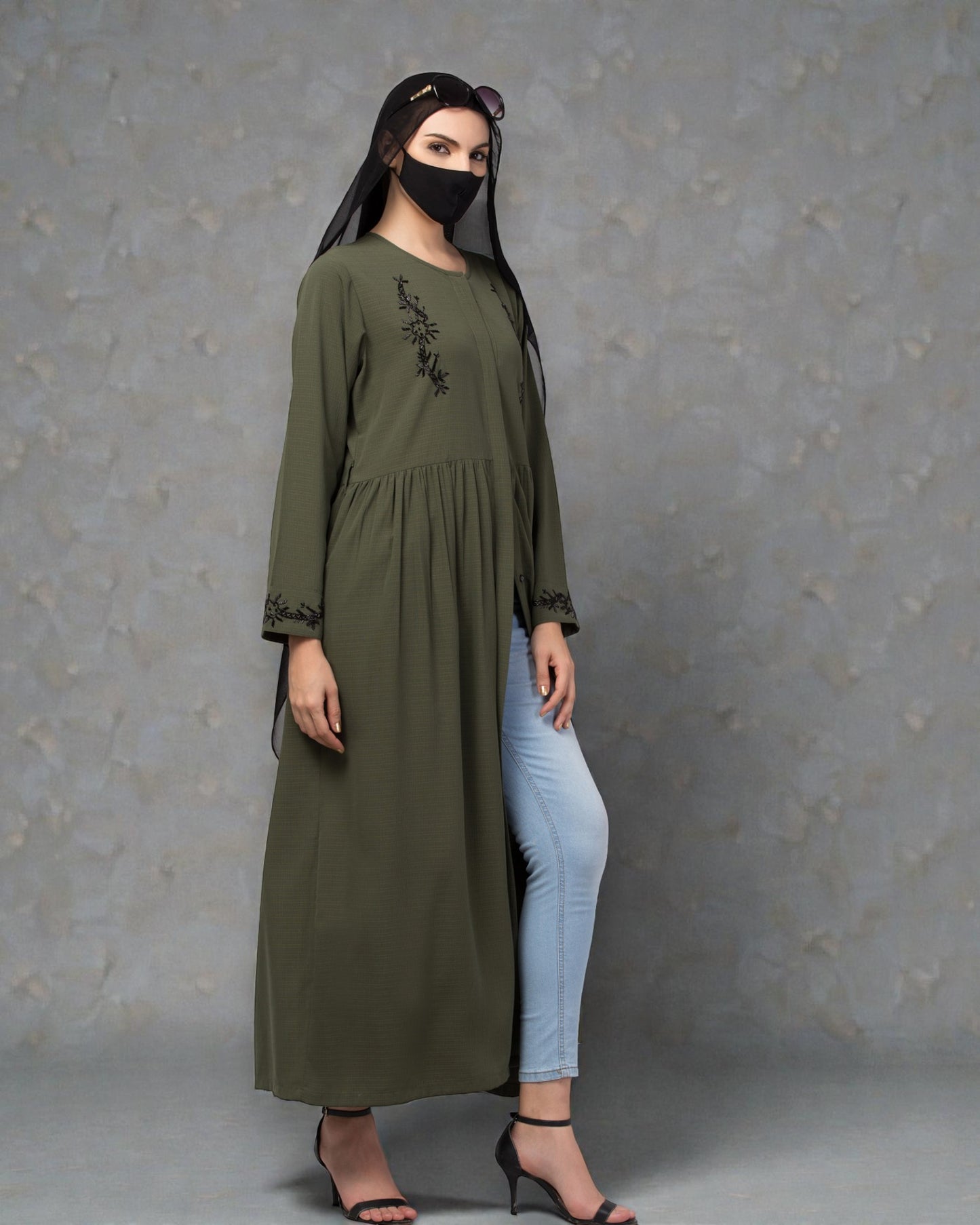 "CYE Crush Front Open Abaya: Elegant Handwork Embellishments with Matching Stole"