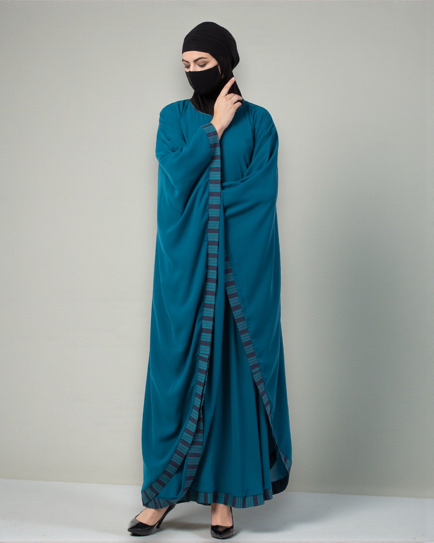 Musheco-Free Size Kaftan Abaya With Striped Border