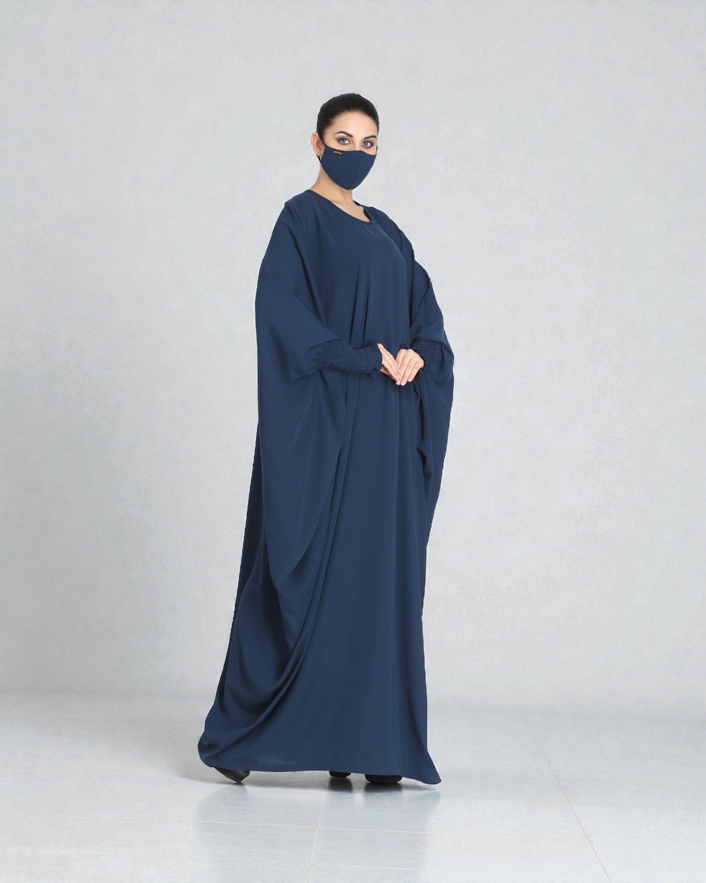 Elegant Kaftan With Elasticated Sleeves