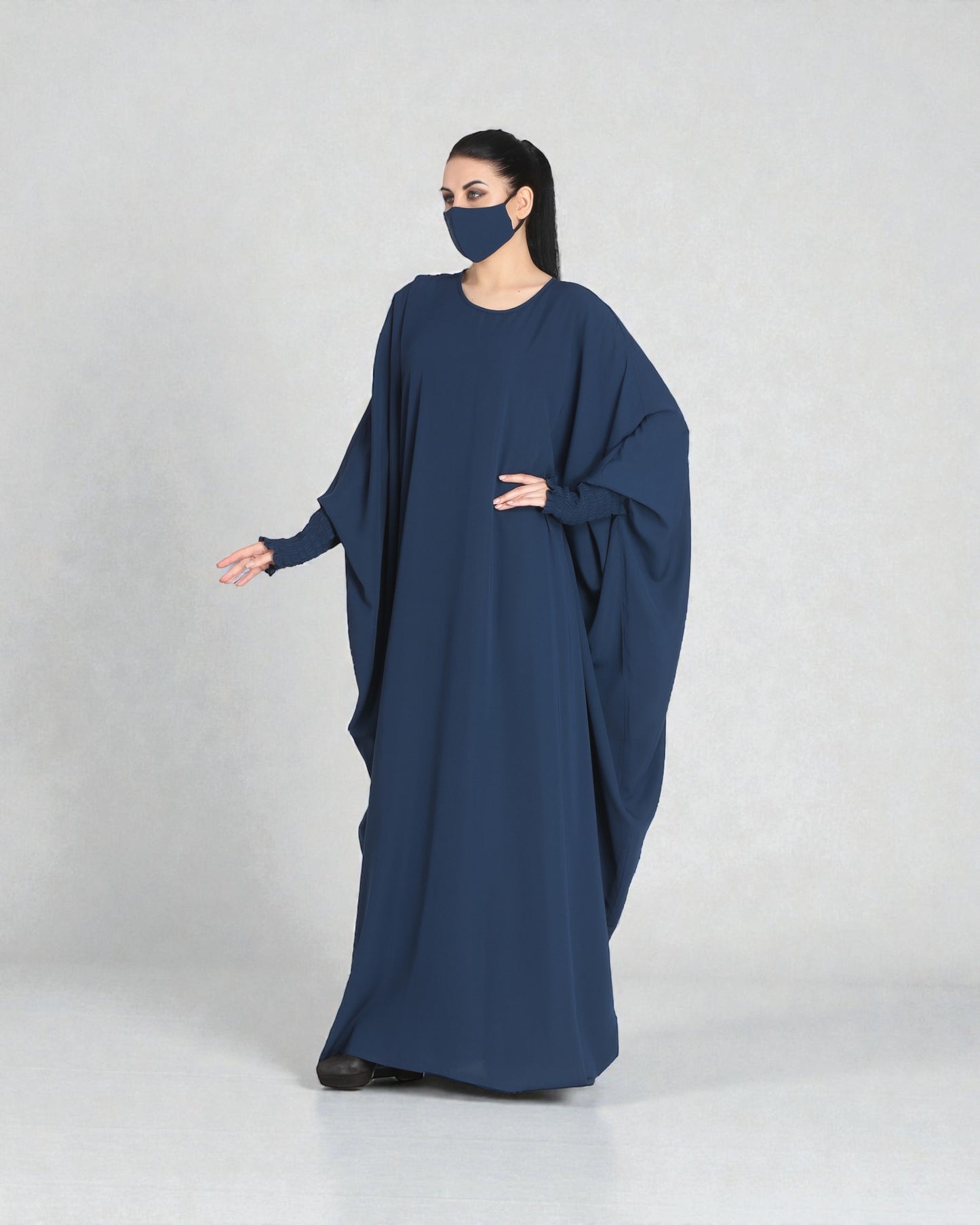 Elegant Kaftan With Elasticated Sleeves