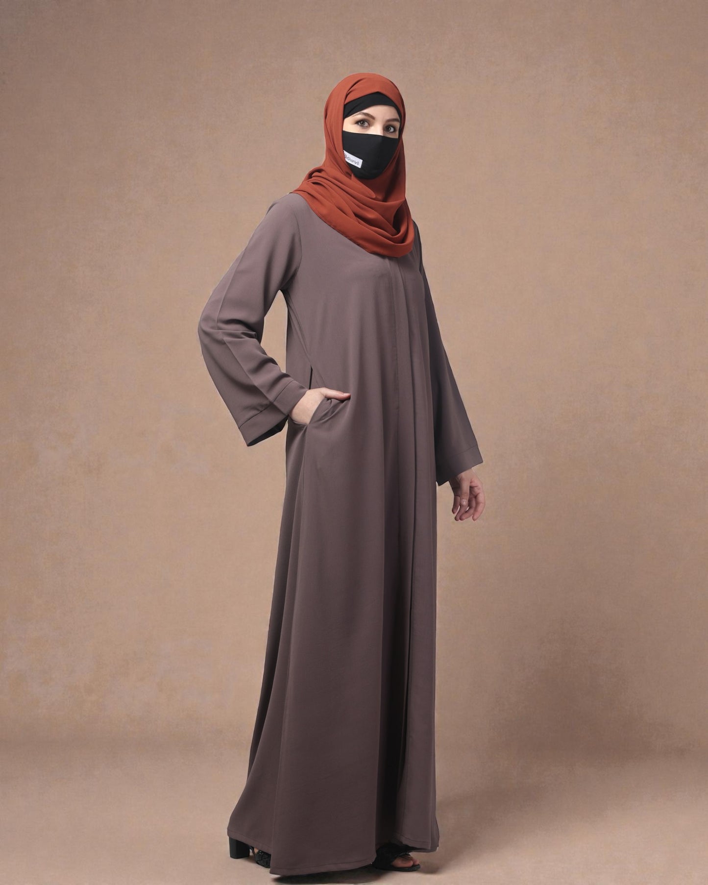 Front Open Abaya in CYE Crush Polyester – Textured Sophistication with a Subtle Crushed Finish