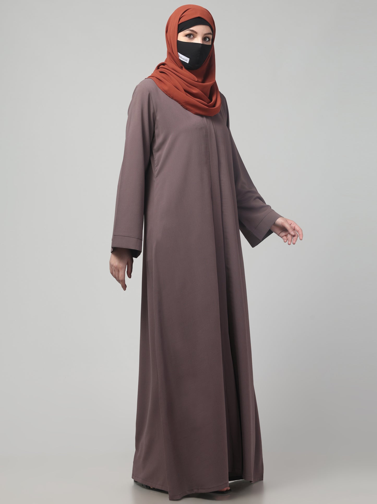 Front Open Abaya in CYE Crush Polyester – Textured Sophistication with a Subtle Crushed Finish