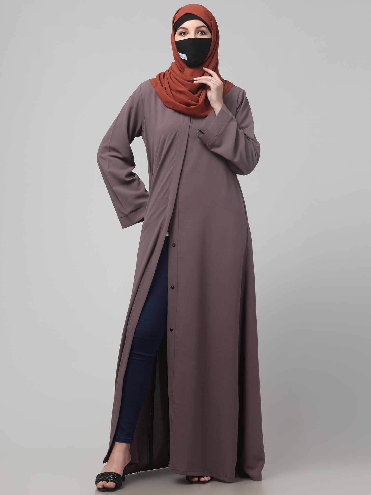 Front Open Abaya in CYE Crush Polyester – Textured Sophistication with a Subtle Crushed Finish