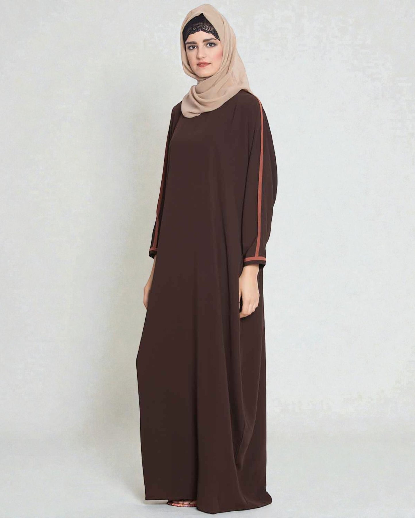 Musheco- Elegant Kaftan With Contrast Detailing On Sleeves