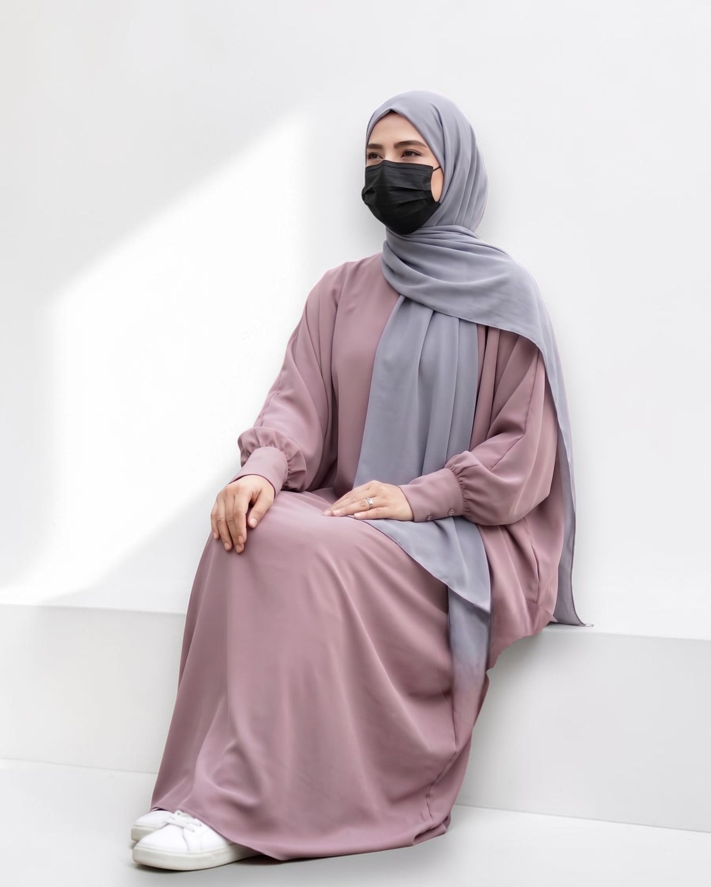 Free Size Burqa With Cuffed Sleeves