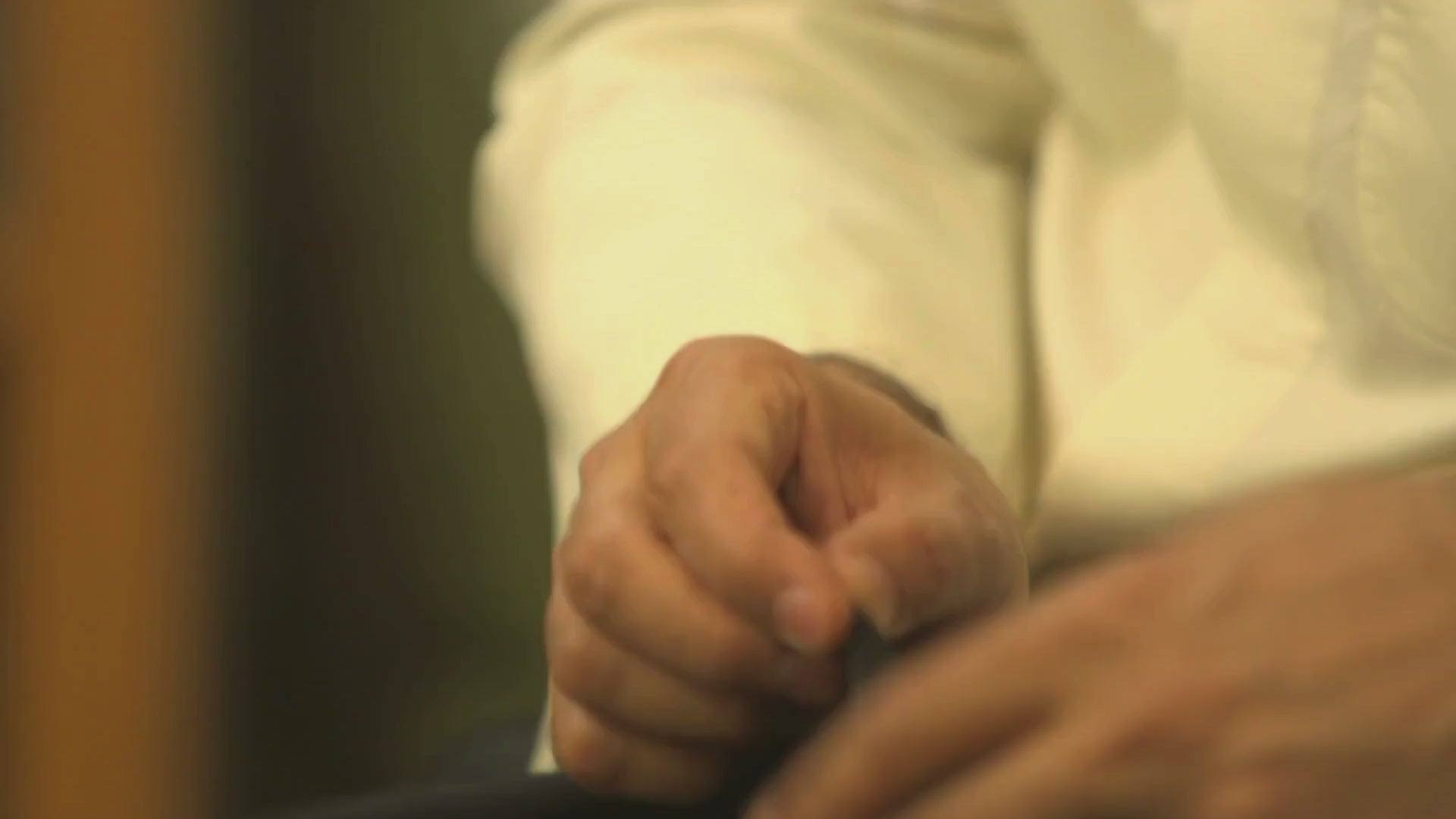 Load video: Every stitch at Musheco is a mark of precision—crafted to last, tailored to impress.